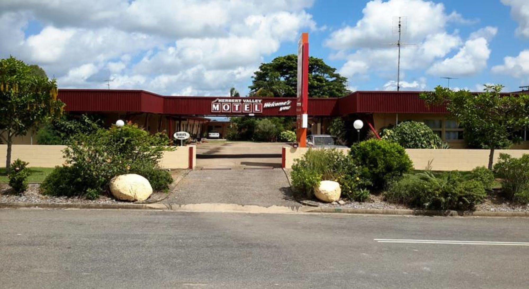 Herbert Valley Motel Ingham Ngoại thất bức ảnh